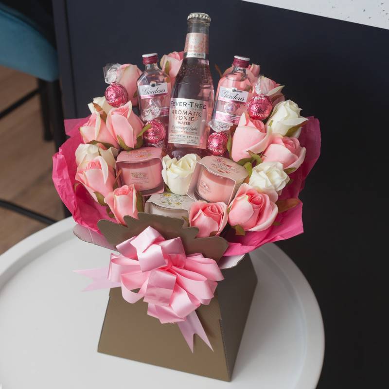 Pink Gin and Tonic, Lindor and Yankee Candle Bouquet